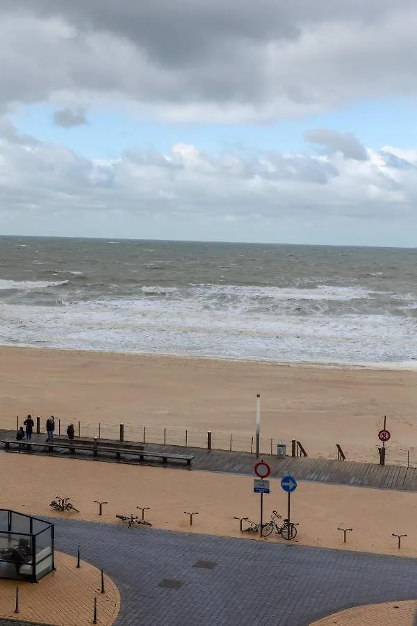 Recently Renovated, Luxury Apartment Near The Beach Ostend Belgium